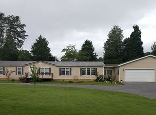 566 McTeer St, Greenback, TN 37742