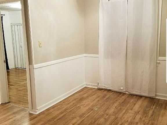2nd image of 171 College St APT 1
