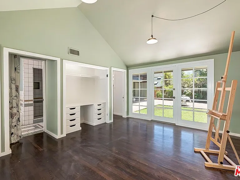 515 N Kenter Ave — Photo 29
