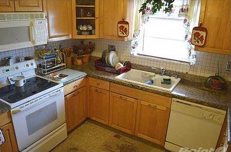 4th image of 10900 NW 17th Ave