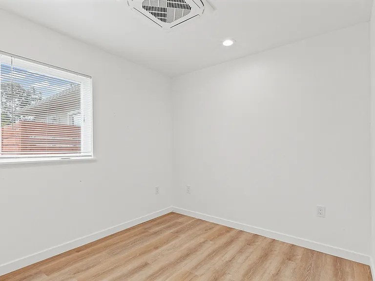 446 Luneta Dr #A — Photo 24