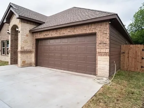 3229 Thannisch Ave, Fort Worth, TX 76105