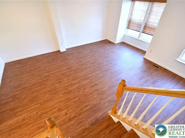 136 Knollwood Dr — Photo 24