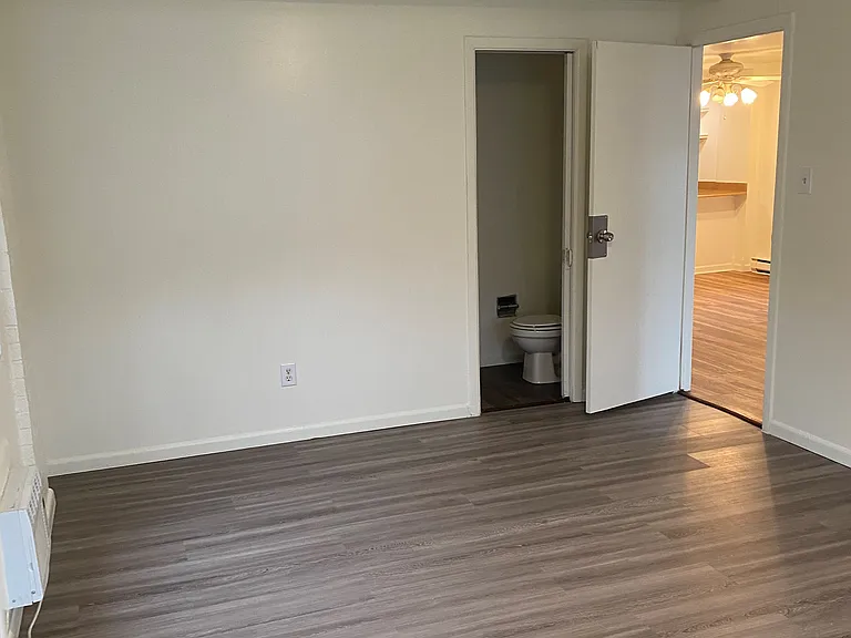 The North Main Apartments — Photo 32