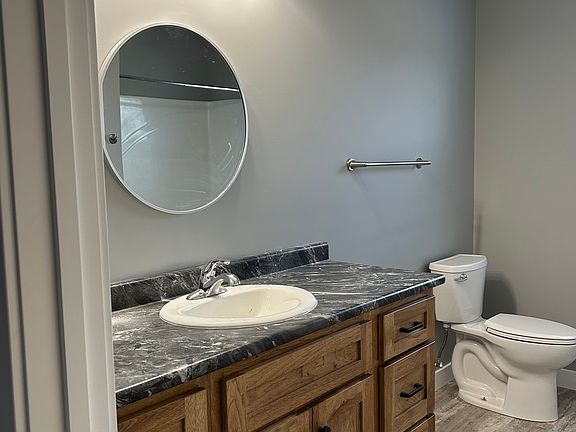 Full size hall bathroom