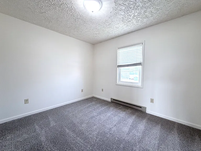 401 East Rd #6 — Photo 8