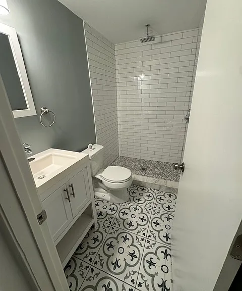 100-102 Princeton St #1 — Photo 6