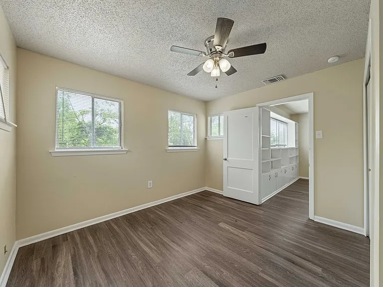 310 Sumner Dr — Photo 18