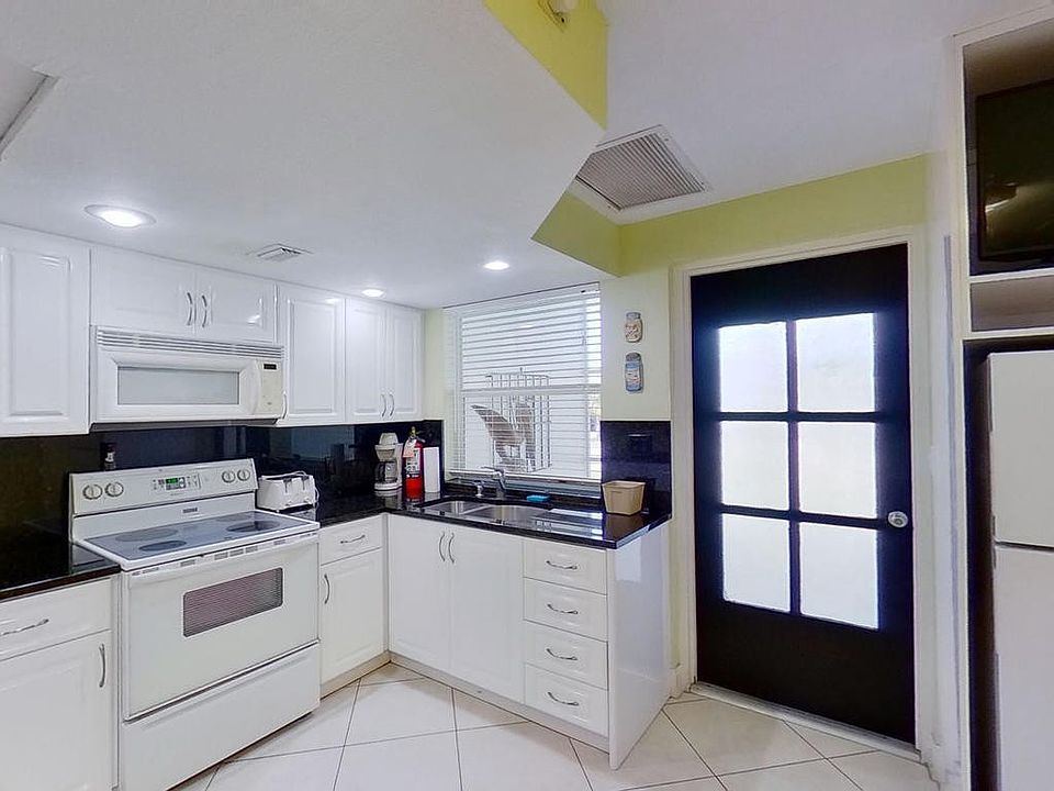 1st image of 202 E Broadway Ave #103