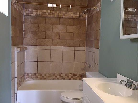 5th image of 260 Plum St