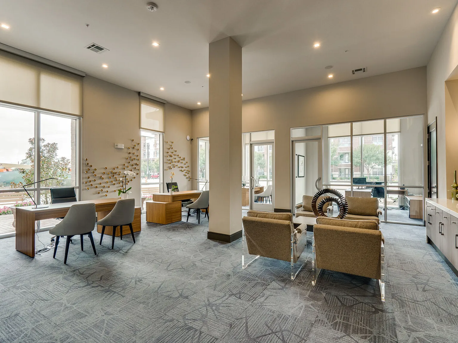 801 Lasco — Photo 2