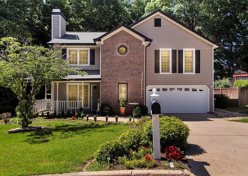 1st image of 1481 Howard Way