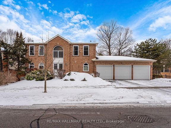 3rd image of 235 Kemano Rd