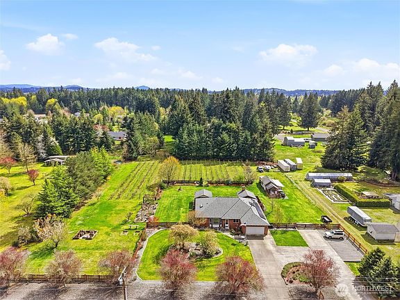 2nd image of 3135 74th Avenue SE