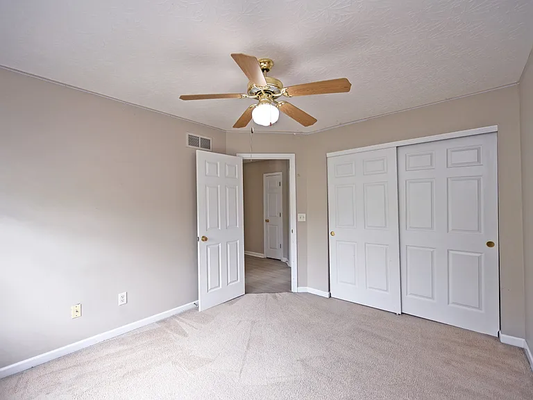 8097 Winding Creek Ct — Photo 33