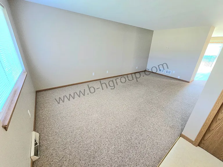 8845 17th Ave — Photo 6