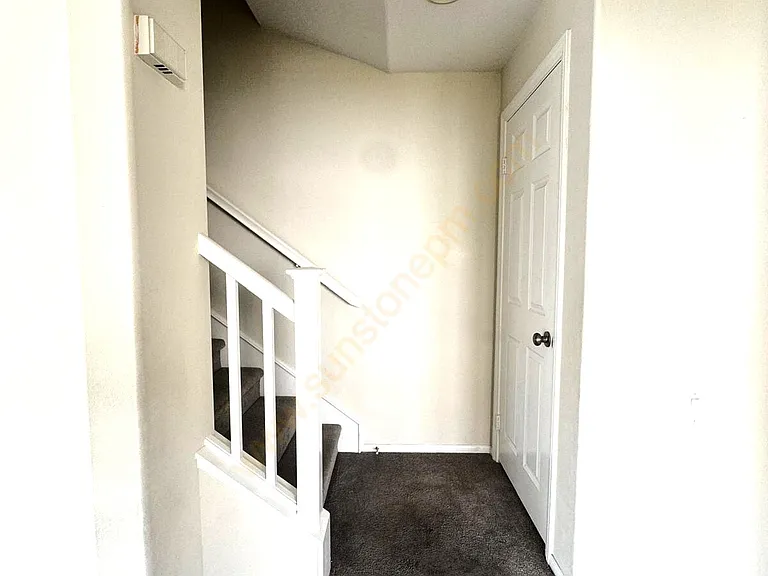 1443 Ledgestone Ln — Photo 5