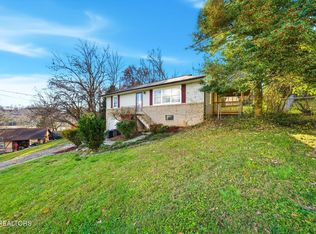 124 Crest Ln, Clinton, TN 37716