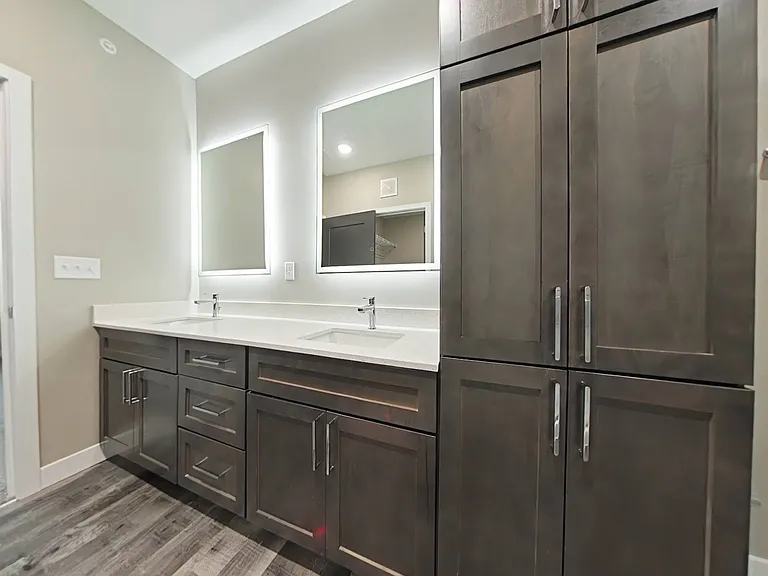 Altair Luxury Apartments — Photo 41