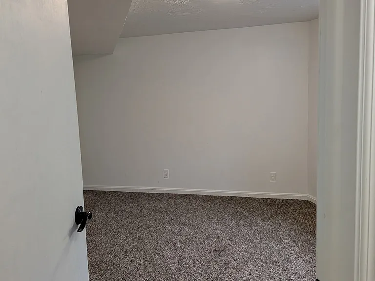 1612 Farr Dr #B — Photo 4