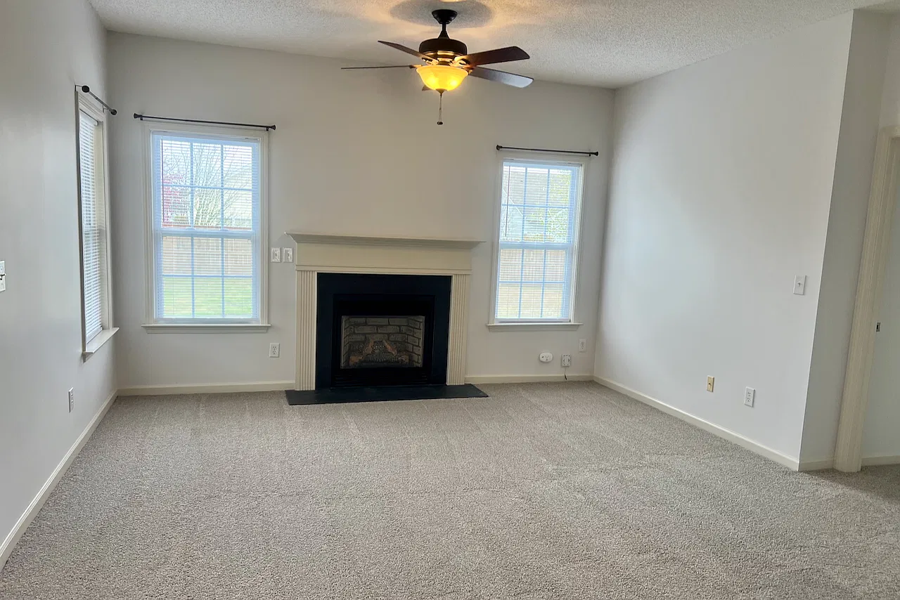 3 bed, 1350 sqft, $1,800 — Photo 3