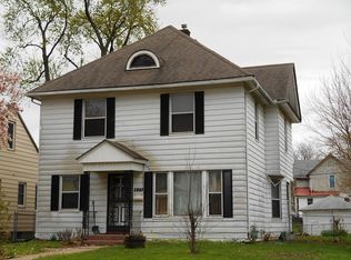 823 W 16th St, Davenport, IA