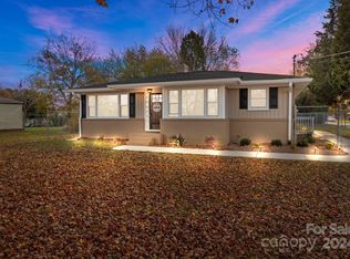 421 Gold Hill Dr, Salisbury, NC 28146