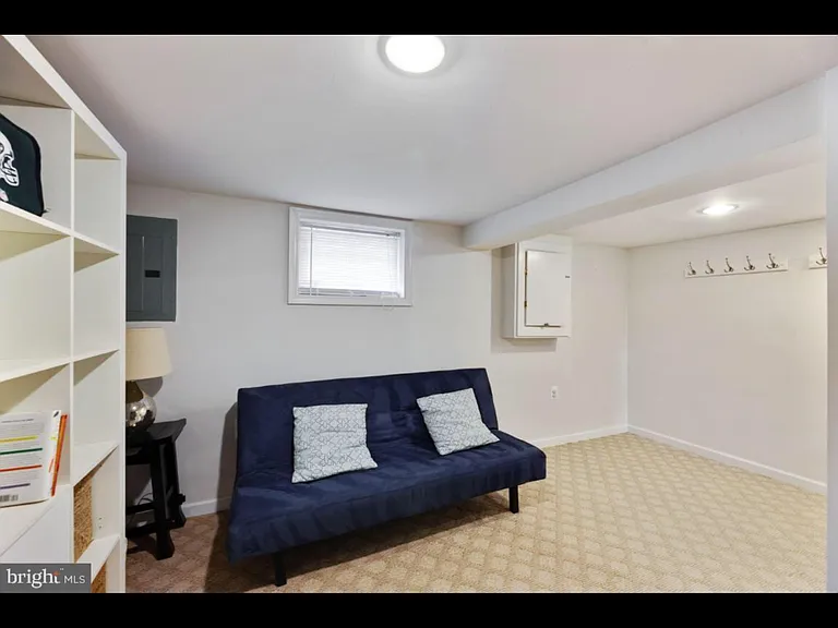 1637 Kramer St NE — Photo 15