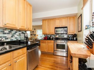 842 W Agatite Ave, Chicago, IL 60640