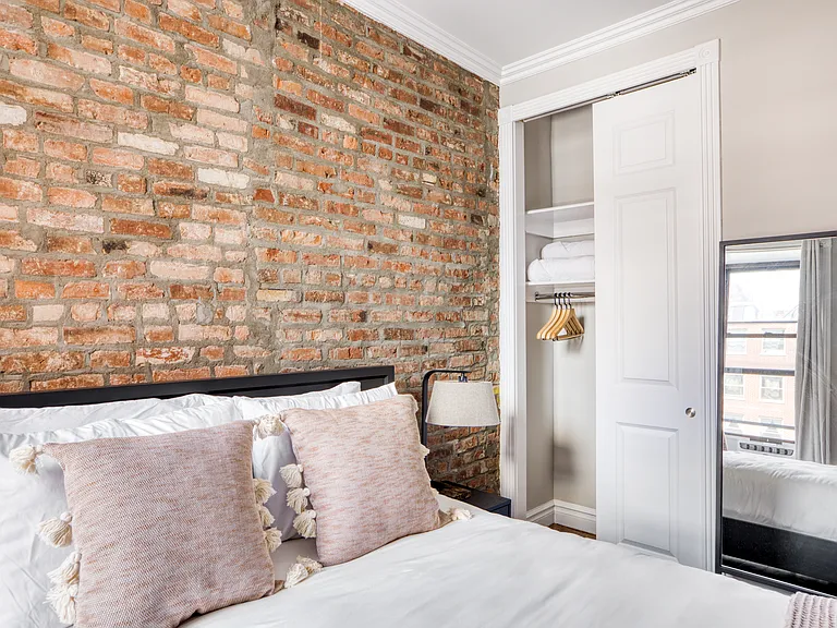 202 E 13th St #3D — Photo 8