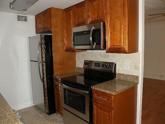 5th image of 1053 Harwood #1053