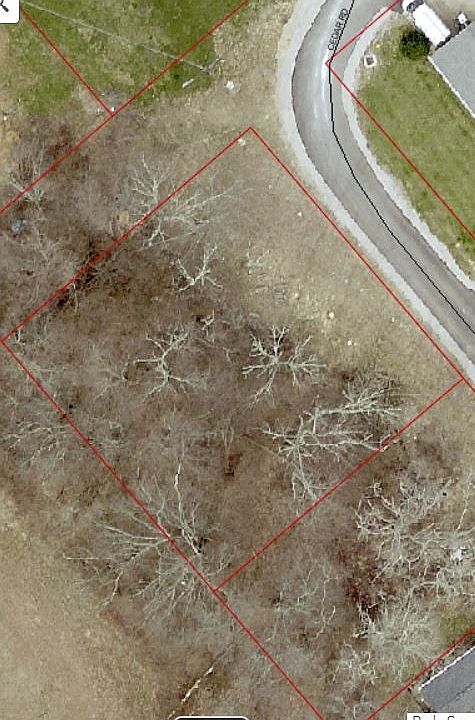 2nd image of 525 Cedar Rd