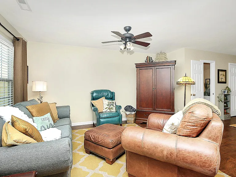 2292 Hanover Ct — Photo 8