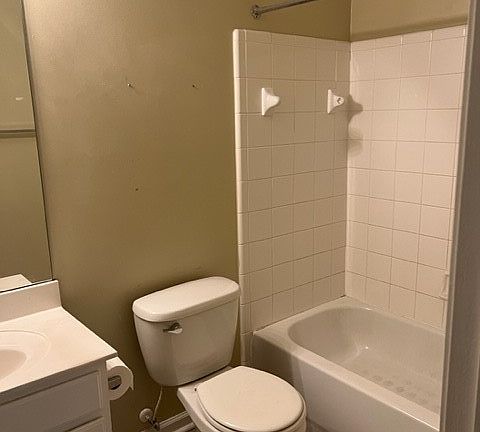 5th image of 1035 Barnett Shoals Road #458