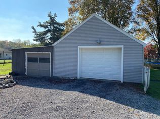 804 N Liberty Rd, Grove City, PA 16127