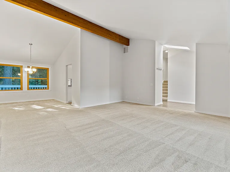 20439 NE 3rd St — Photo 5