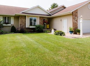 2521 Hickory Dr, Plover, WI 54467