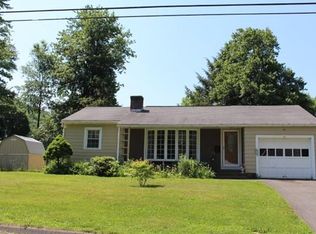 86 Smith St, Greenfield, MA 01301