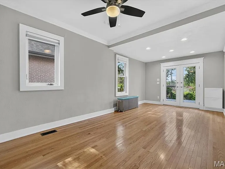 7122 Nashville Ave — Photo 13