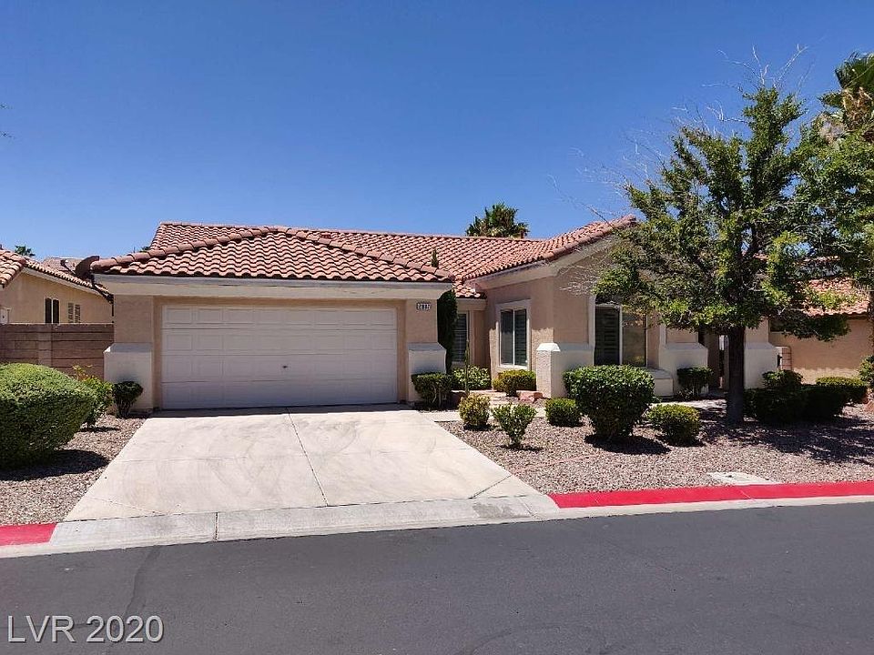 2nd image of 2937 Formia Dr