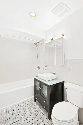 Rented by Compass | media 31