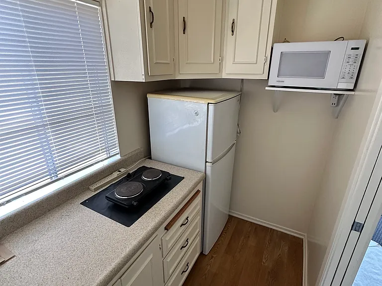 3526 Mentone Ave #9 — Photo 4