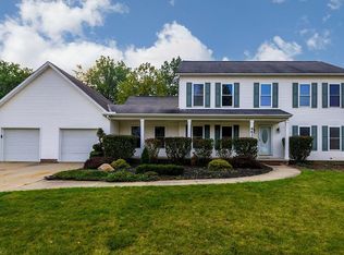 6630 Donna Rae Dr, Seven Hills, OH 44131