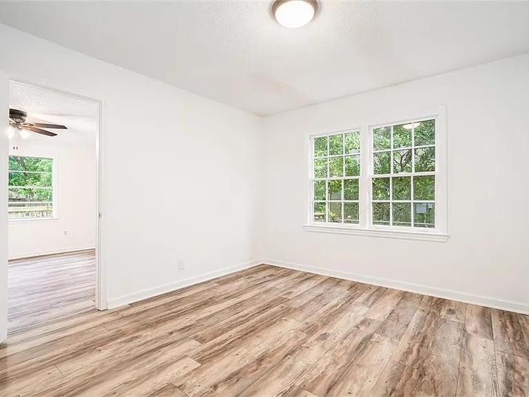 2507 Taylor Ave — Photo 16