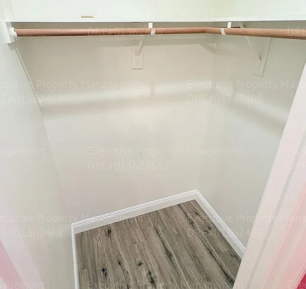 8905 Cadbury Dr — Photo 45