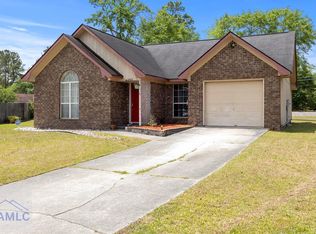 1242 Dharahn Dr, Hinesville, GA 31313