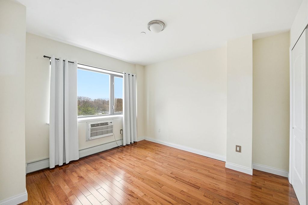 456 W 167th St APT 4H, New York, NY - View 6