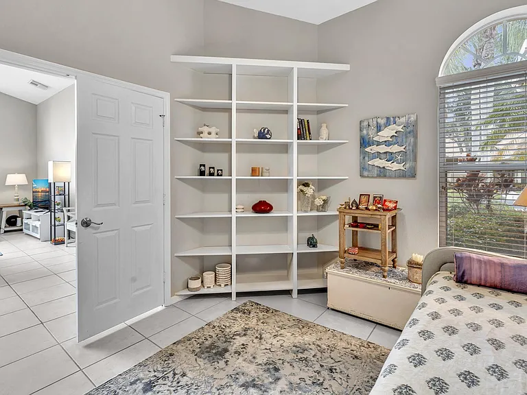 1904 Rosewood Way — Photo 17