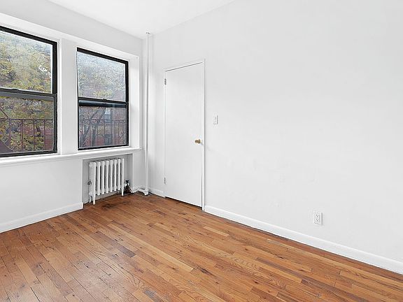 4th image of 1716 2nd Ave