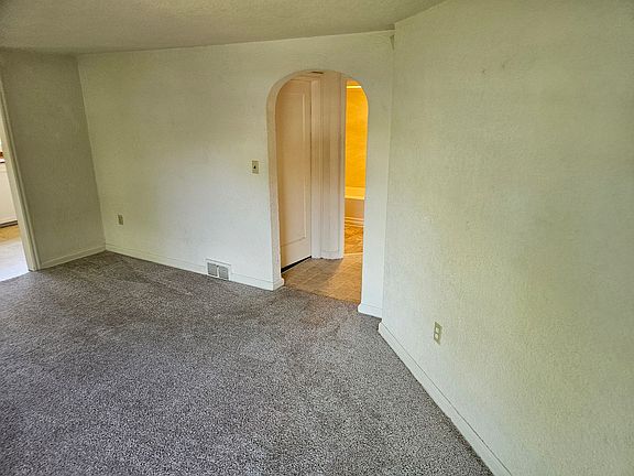 4th image of 1631 & 1/2 Lincoln St #1/2